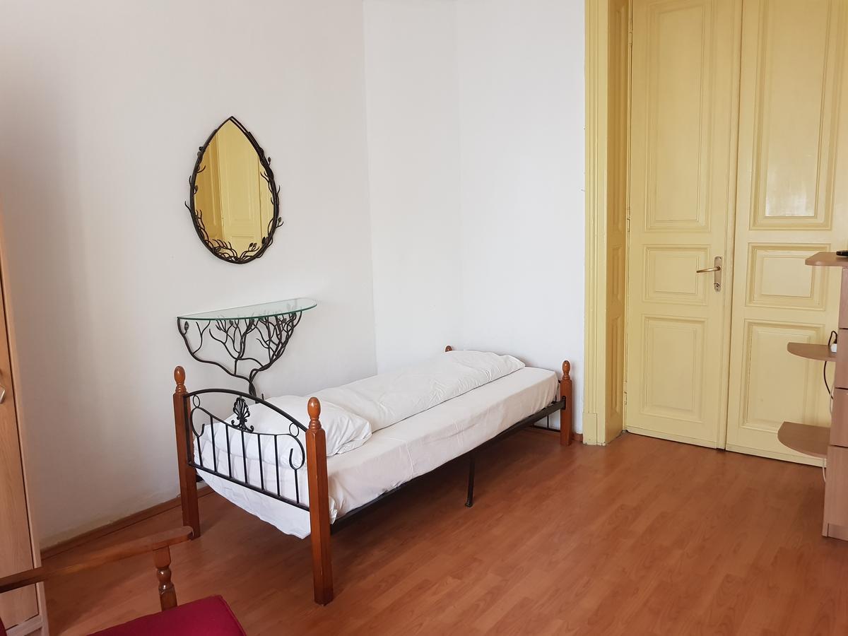 Casa Boiereasca Vandrehjem Craiova Eksteriør billede