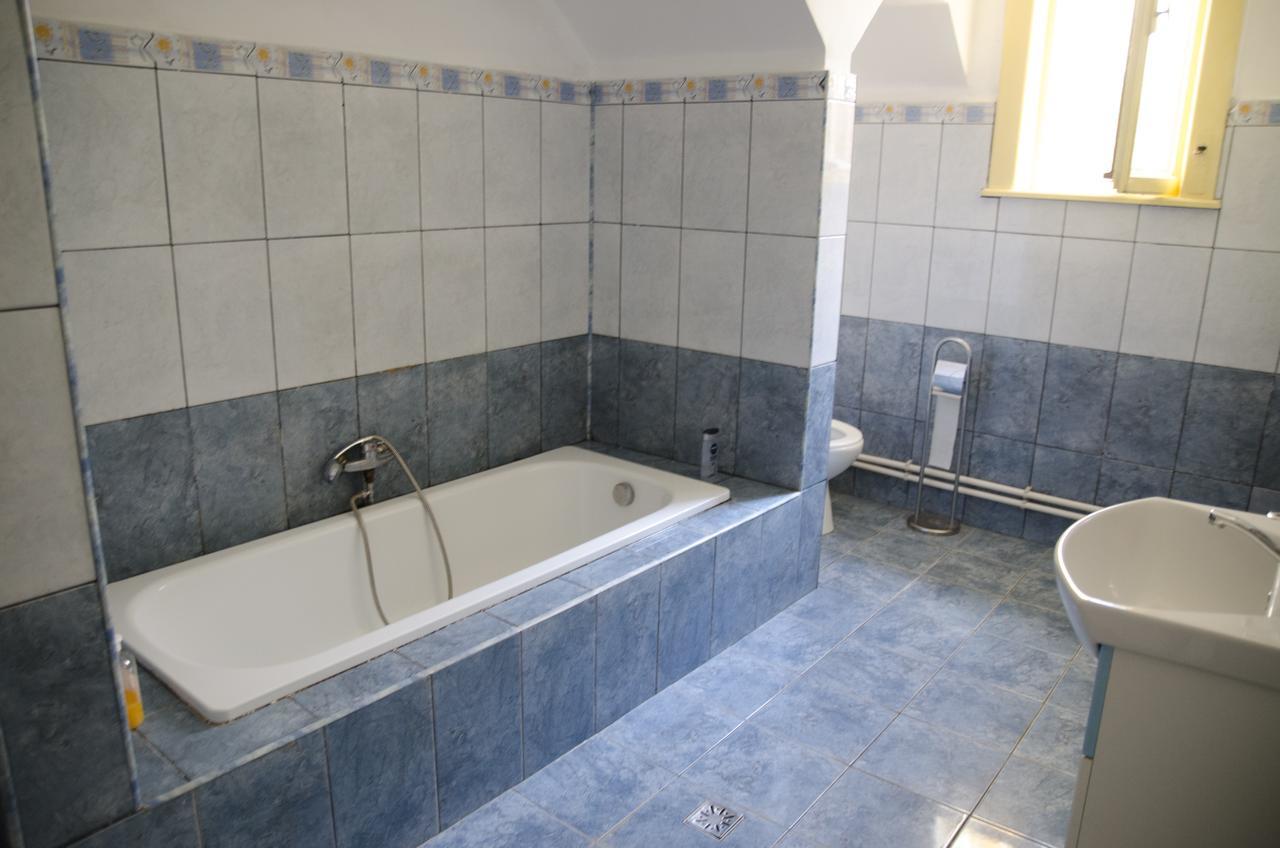 Casa Boiereasca Vandrehjem Craiova Eksteriør billede
